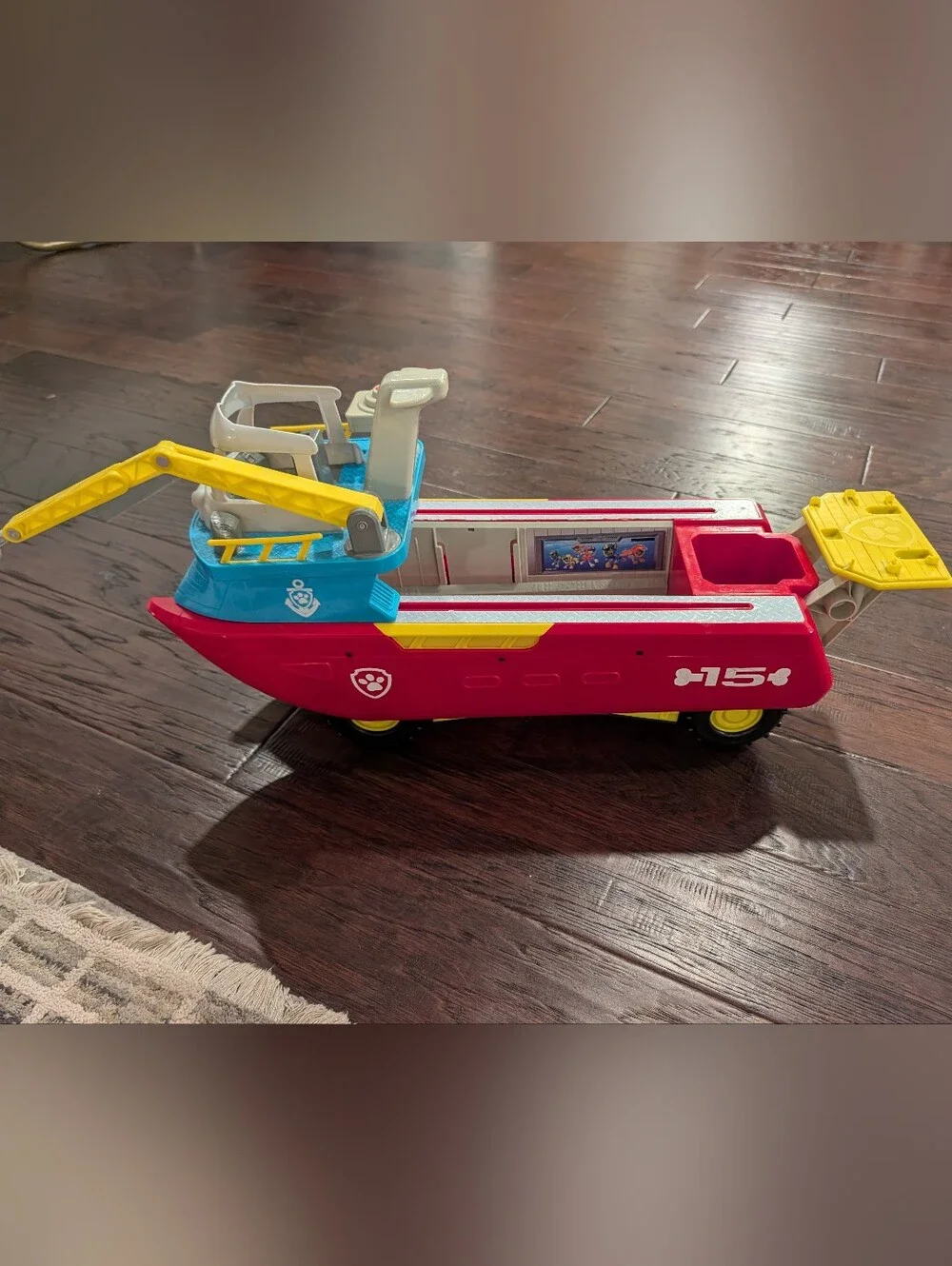PAW PATROL Sea Patroller Rescue Ship Toy with Yellow Crane